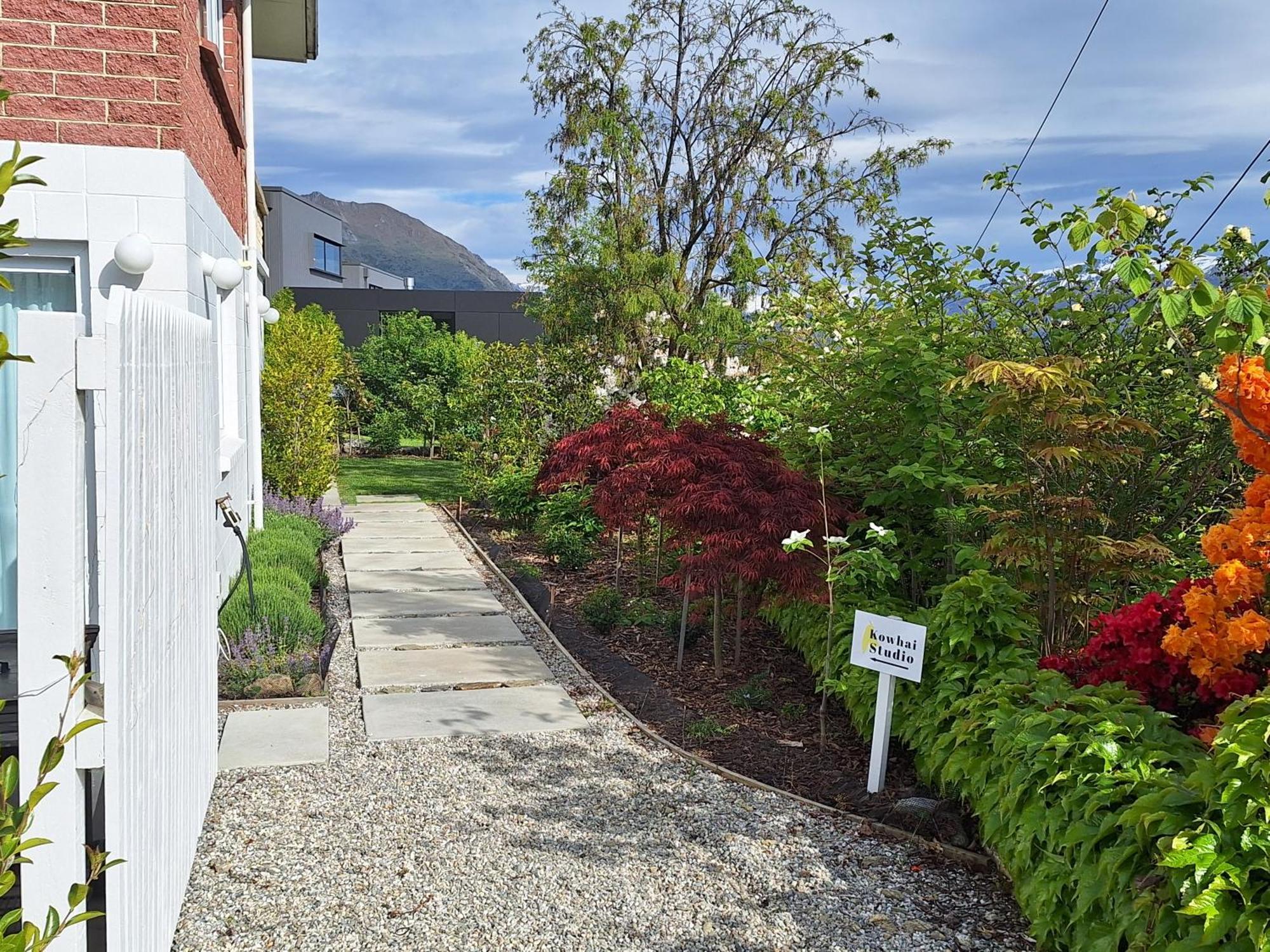 Kowhai Studio -Private Opposite Golf Course In Central Ванака Экстерьер фото